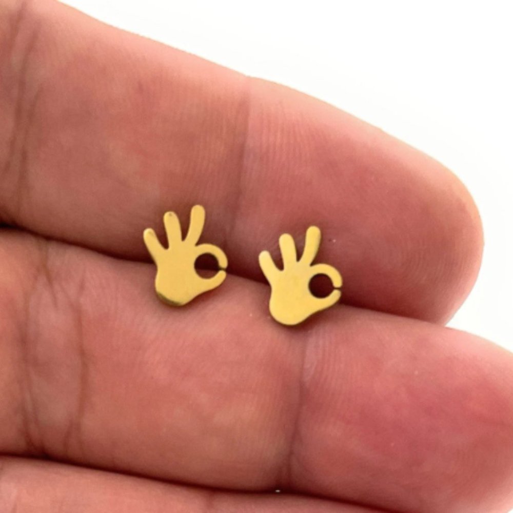 Gold Stainless steel minimalist Ok Hand Sign post stud Earrings / PM2